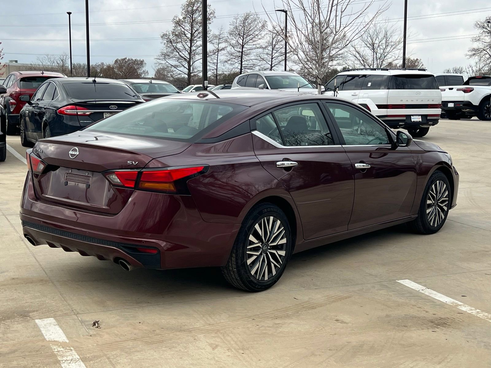 Used 2024 Nissan Altima 2.5 SV w/ SV Premium Package image 12