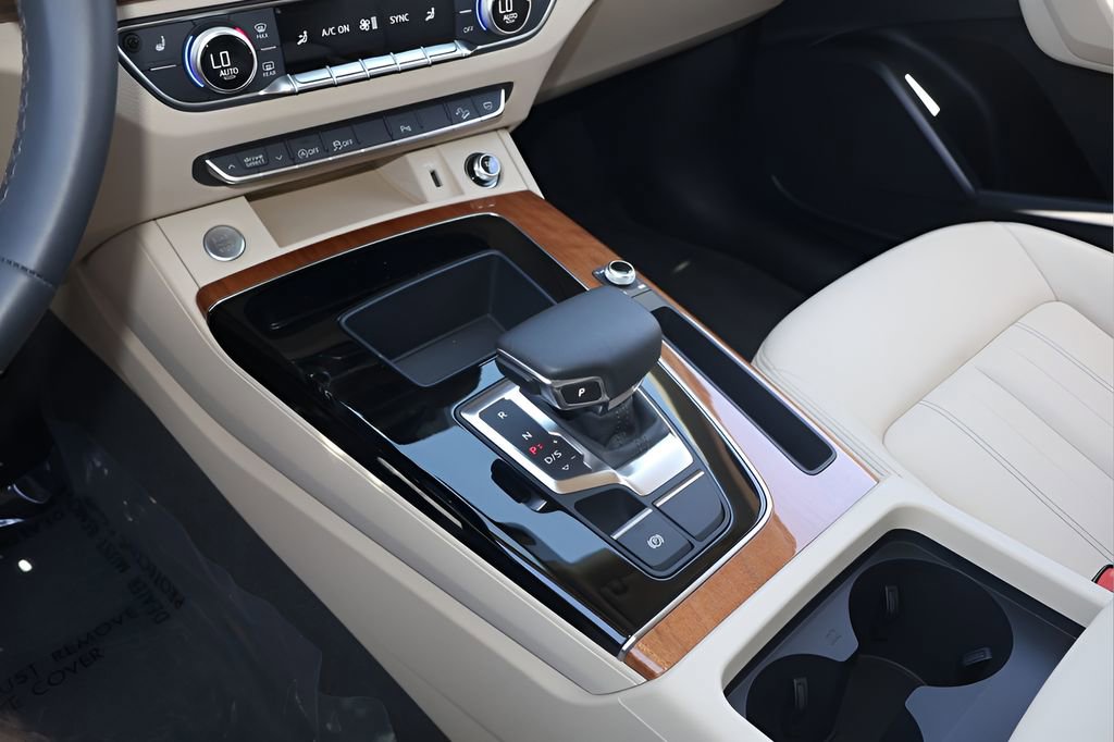 Used 2023 Audi Q5 2.0T Premium w/ Convenience Package image 25