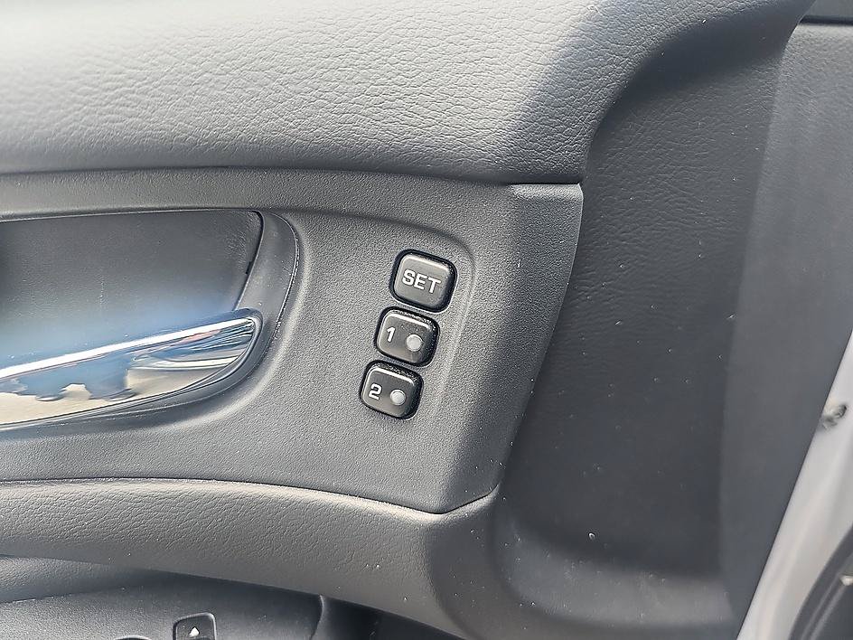 Used 2024 Nissan Murano SL AWD/4WD image 11