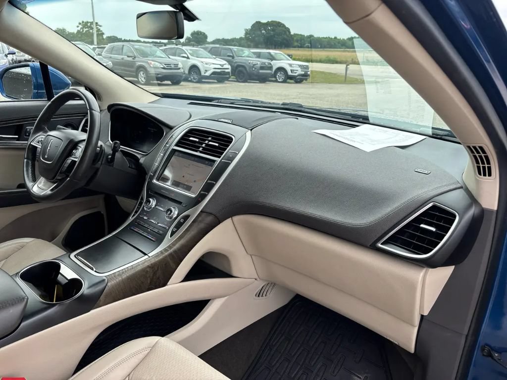 Used 2020 Lincoln Nautilus Reserve FWD image 26