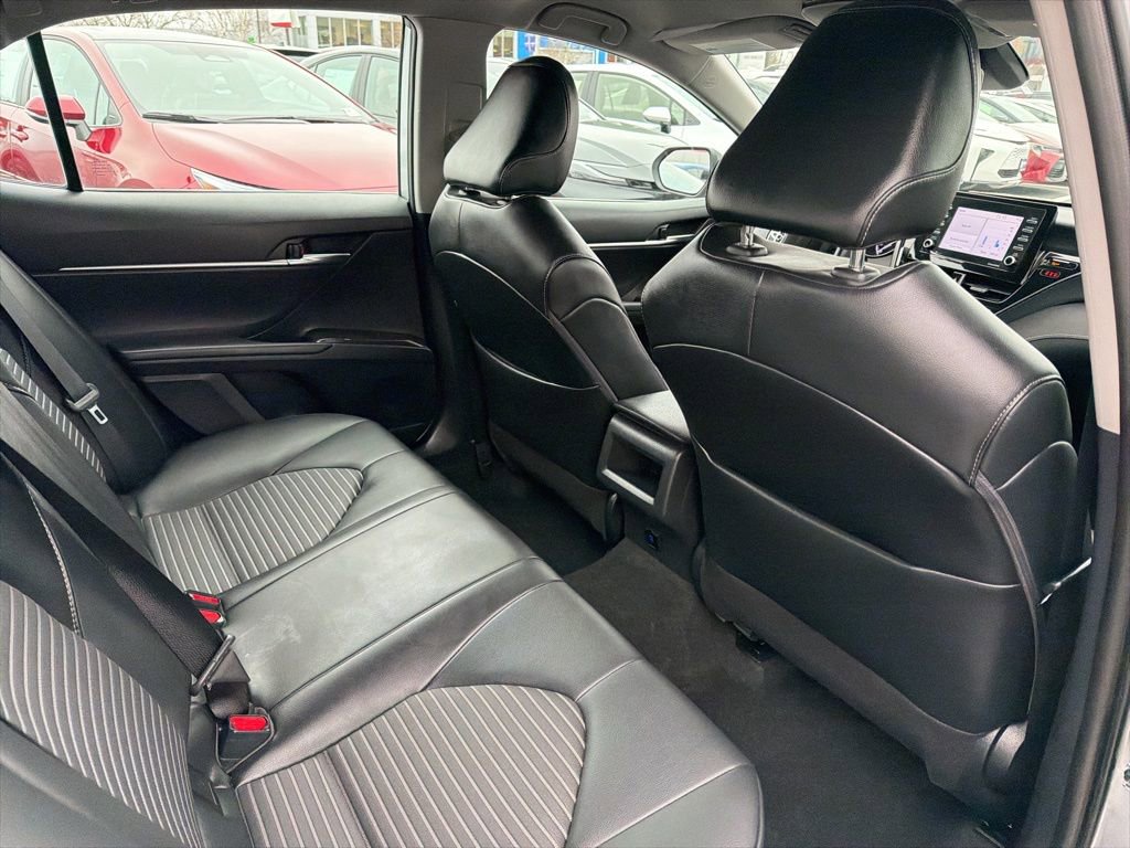 Used 2023 Toyota Camry SE image 13