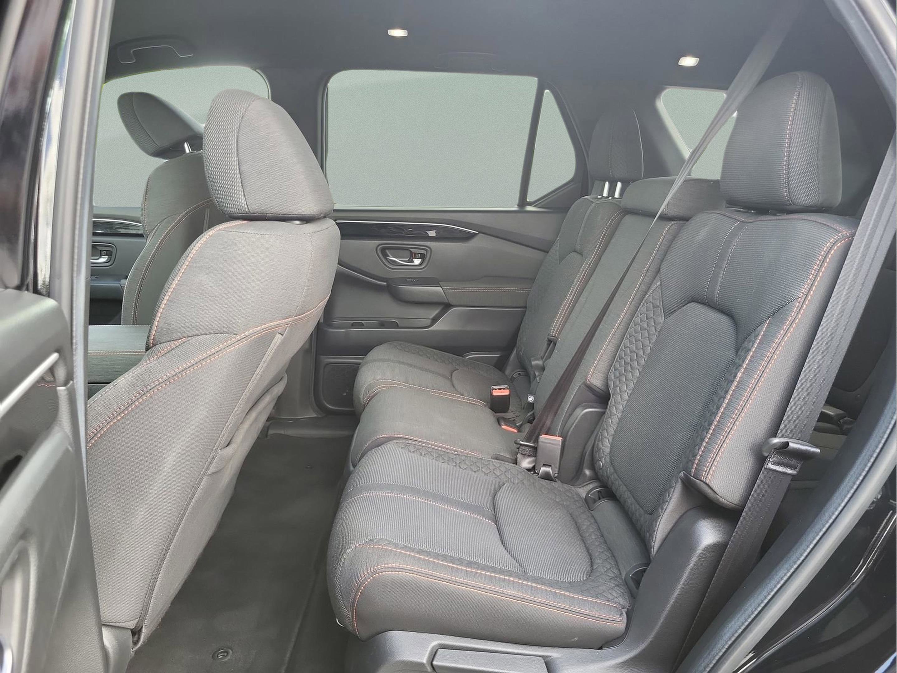 Certified 2024 Honda Pilot Sport image 17