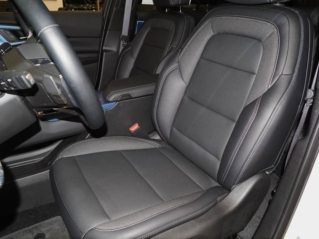 New 2026 Chevrolet Equinox EV LT AWD/4WD image 16