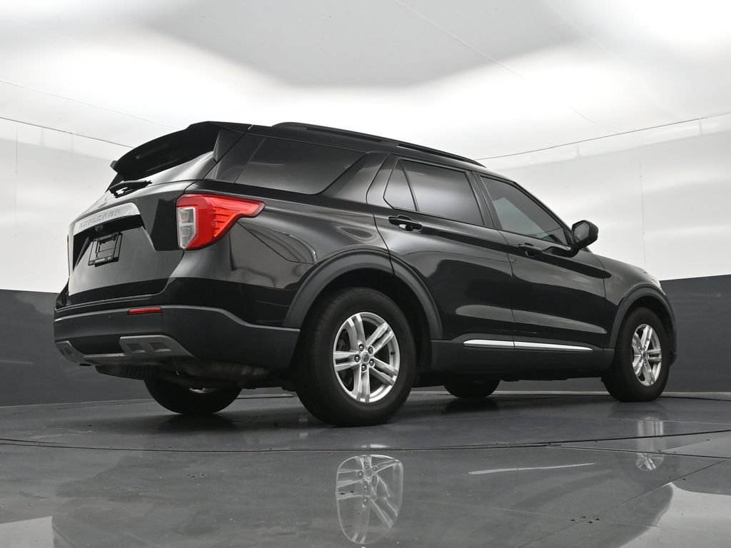Used 2021 Ford Explorer XLT w/ Equipment Group 202A RWD image 26