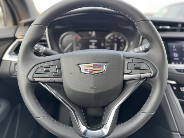 New 2025 Cadillac XT6 Luxury image 26
