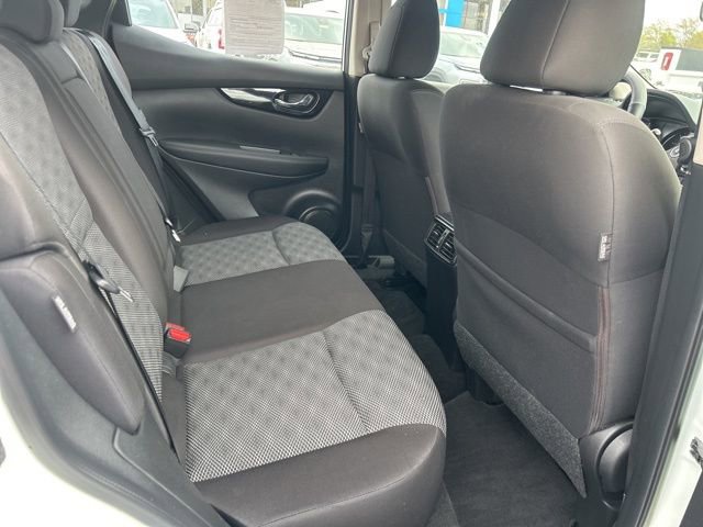 Used 2022 Nissan Rogue Sport SV image 29