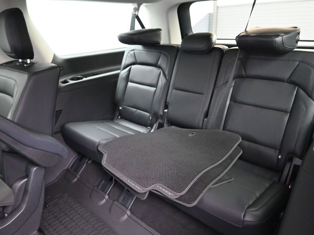New 2026 Lincoln Navigator L Premier AWD/4WD image 23