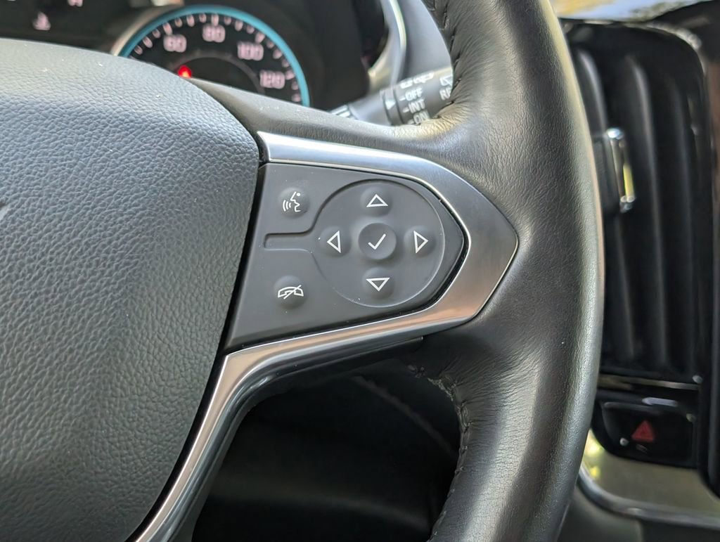 Used 2022 Chevrolet Traverse RS image 25