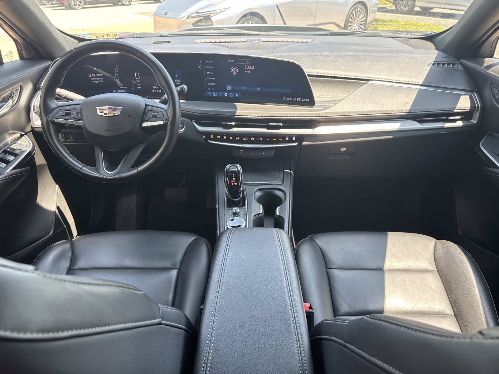 Used 2025 Cadillac XT4 Premium Luxury FWD image 20