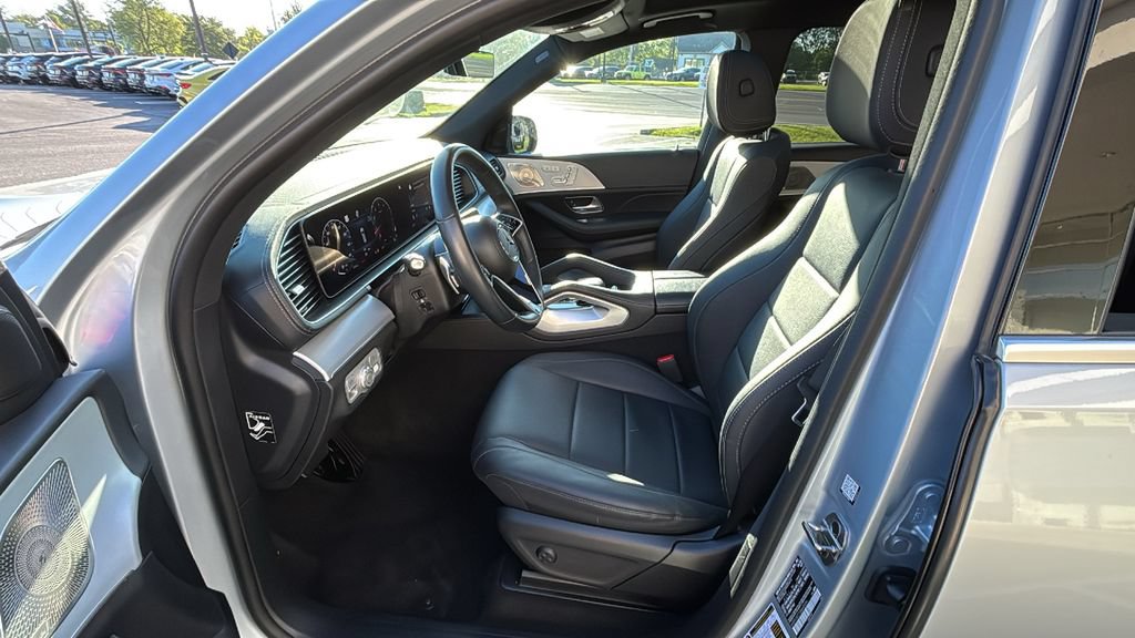 Used 2025 Mercedes-Benz GLS 450 4MATIC image 25