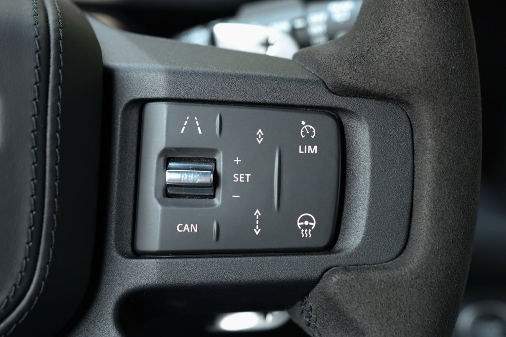 Used 2024 Land Rover Defender 130 V8 image 21