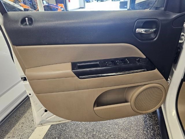 Used 2014 Jeep Patriot Limited w/ Sun/Sound Group image 23