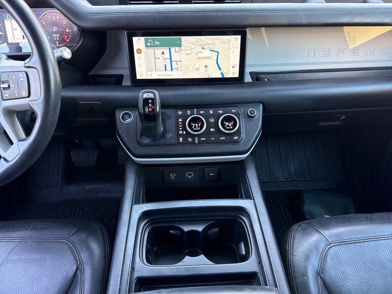 Used 2020 Land Rover Defender 110 HSE AWD/4WD image 24