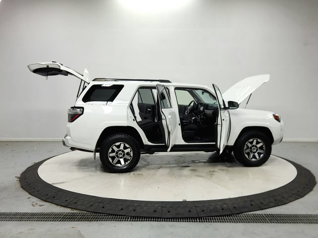 Used 2021 Toyota 4Runner TRD Off-Road AWD/4WD image 17
