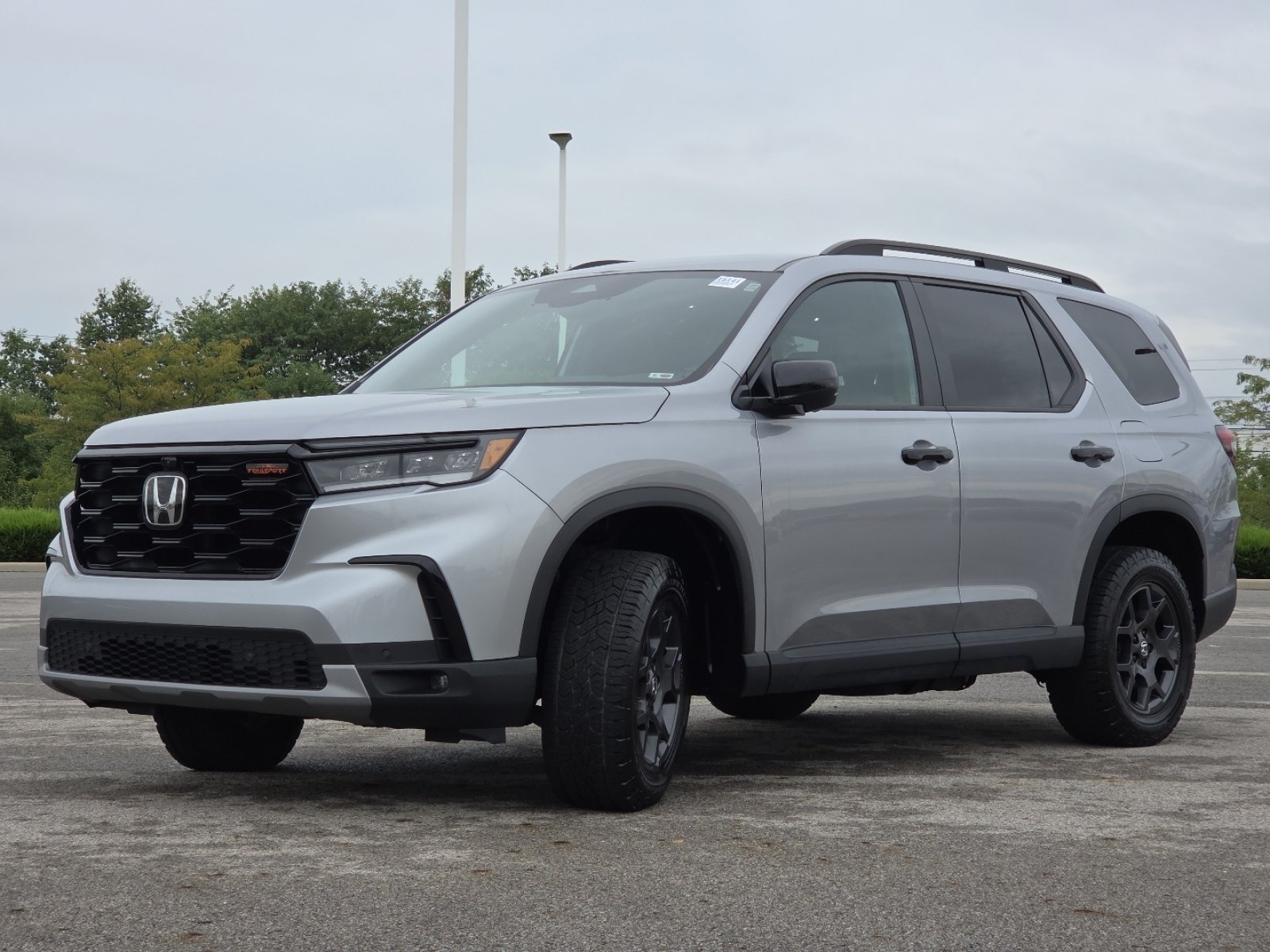 Used 2025 Honda Pilot TrailSport image 14