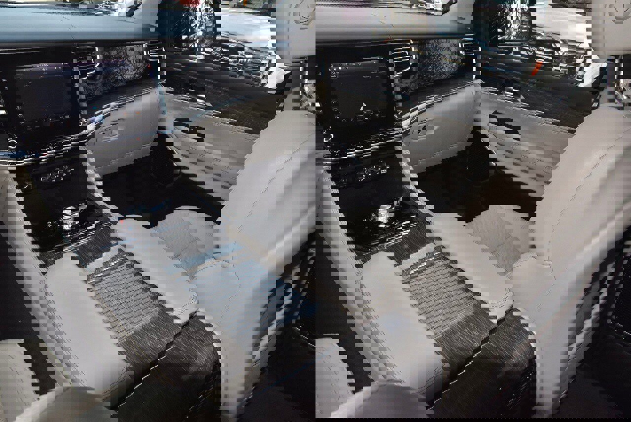 Used 2022 Jeep Wagoneer Series III w/ Premium Group I image 18