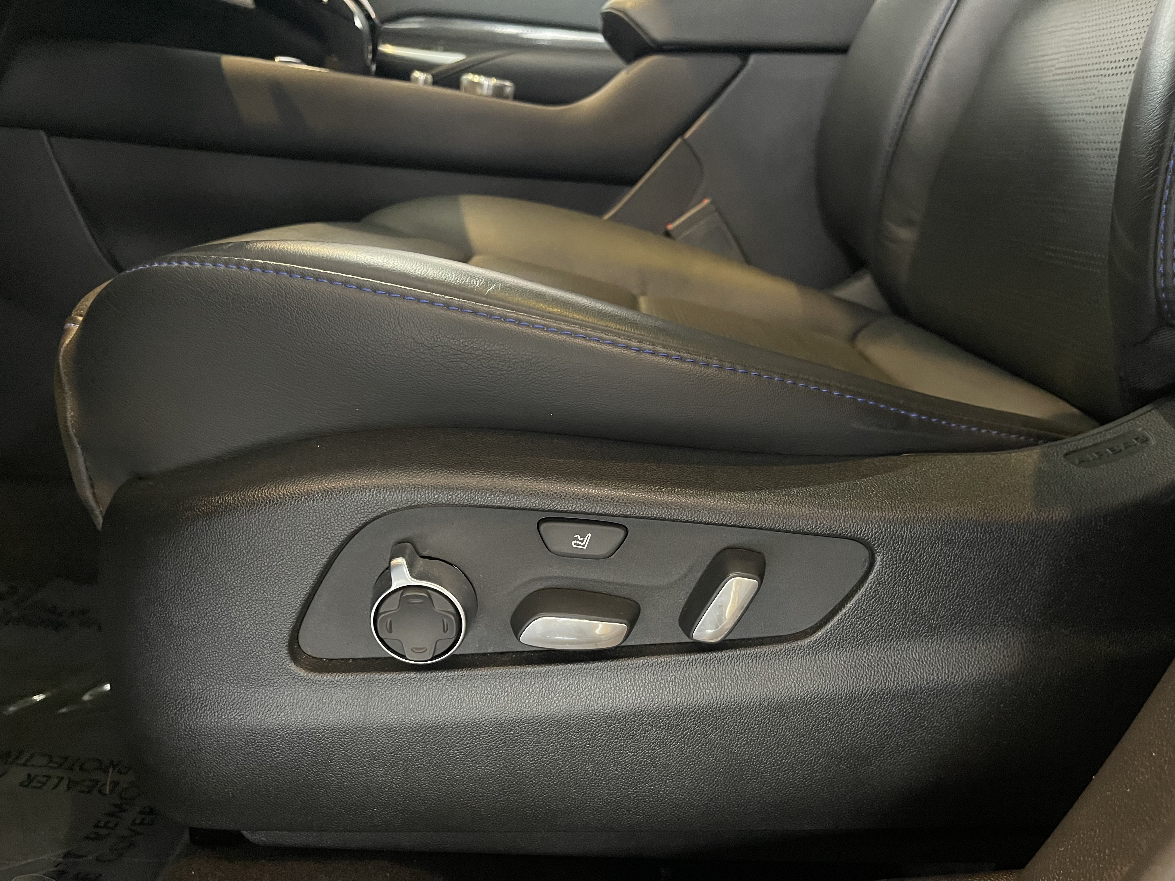 Certified 2024 Cadillac XT4 Sport AWD/4WD image 18