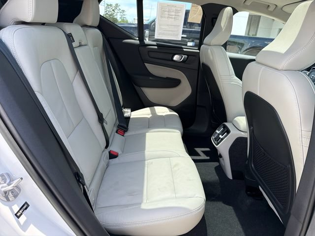 Used 2023 Volvo XC40 B5 Plus w/ Protection Package Premier AWD/4WD image 29