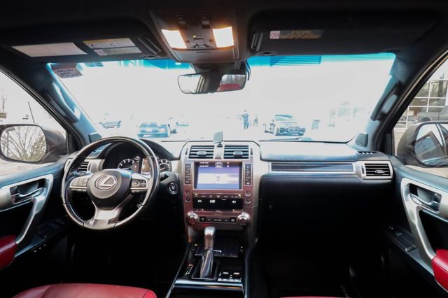 Used 2020 Lexus GX 460 Premium w/ Premium Package image 47