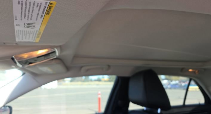 Used 2015 Chrysler 300 C w/ Light Group image 9