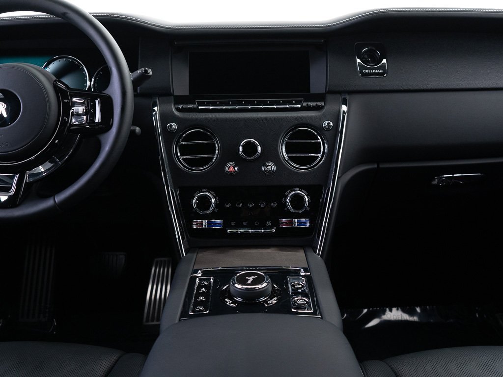 Certified 2024 Rolls-Royce Cullinan image 37