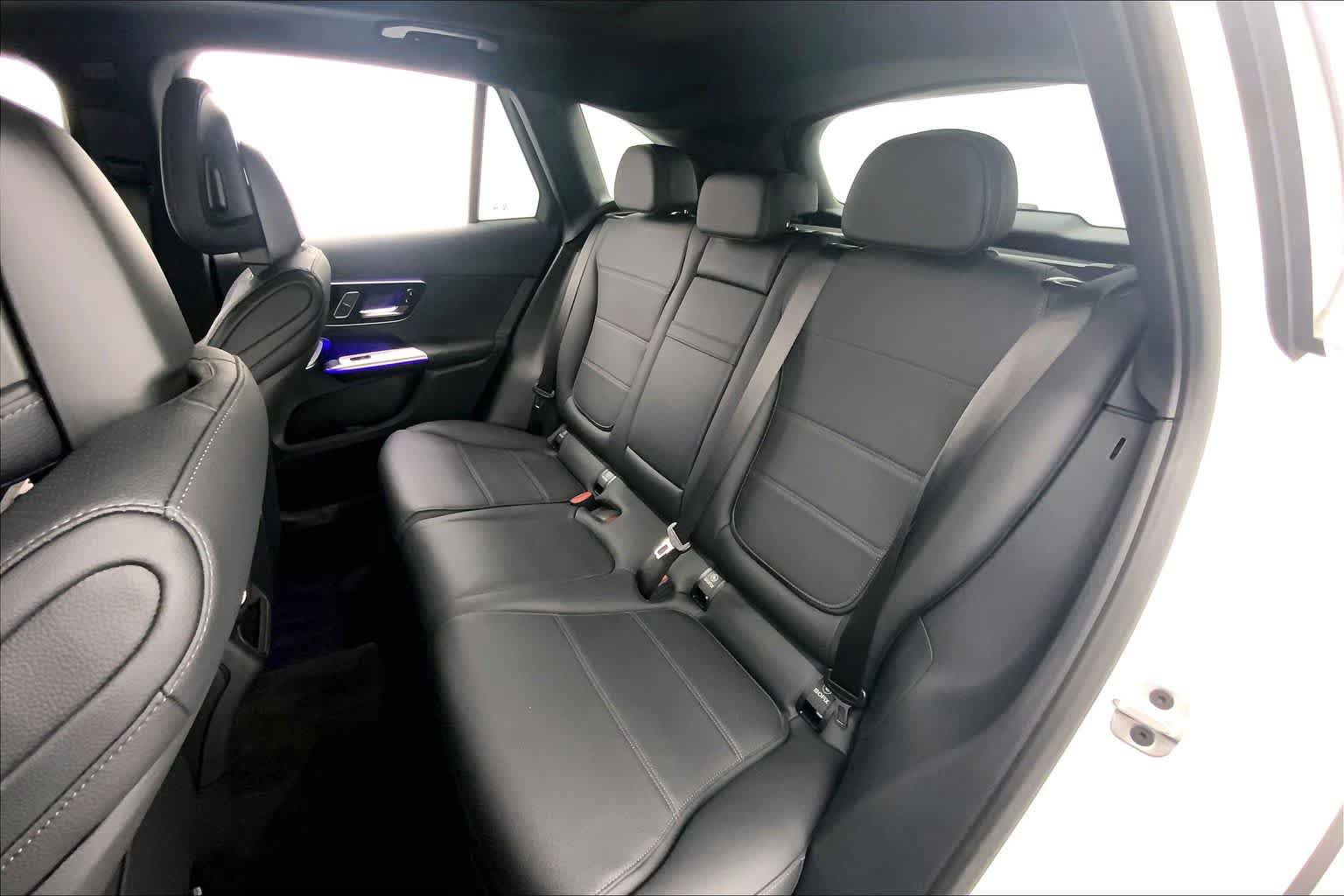 Used 2026 Mercedes-Benz GLC 300 image 6