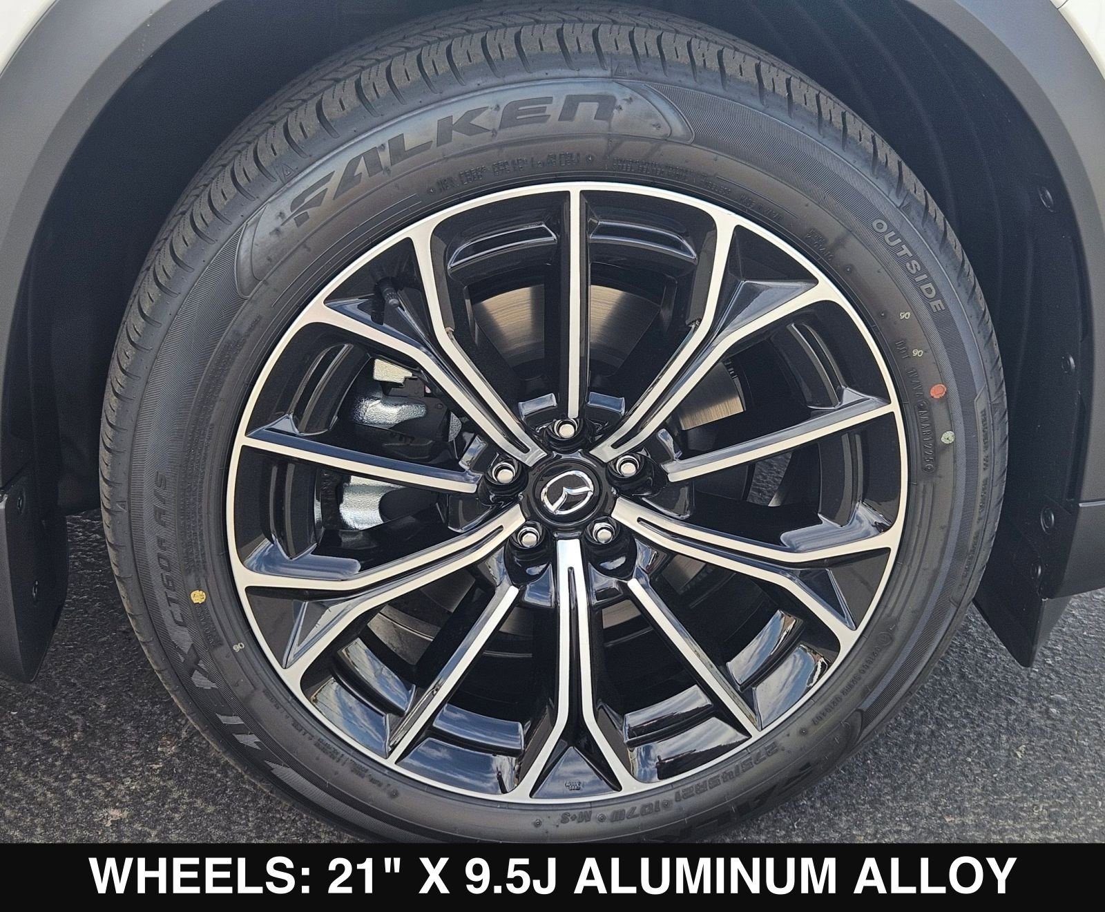 New 2025 MAZDA CX-70 Plug-In Hybrid w/ Premium Plus image 9