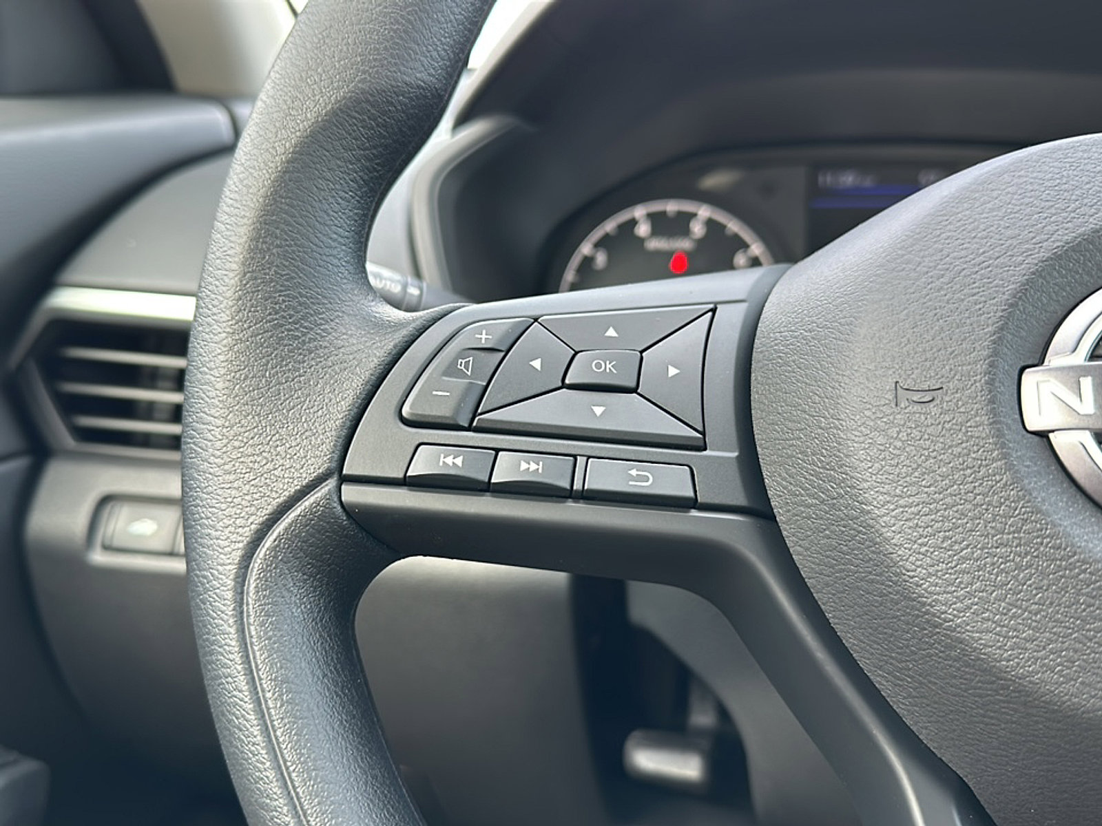 New 2025 Nissan Altima 2.5 S image 21