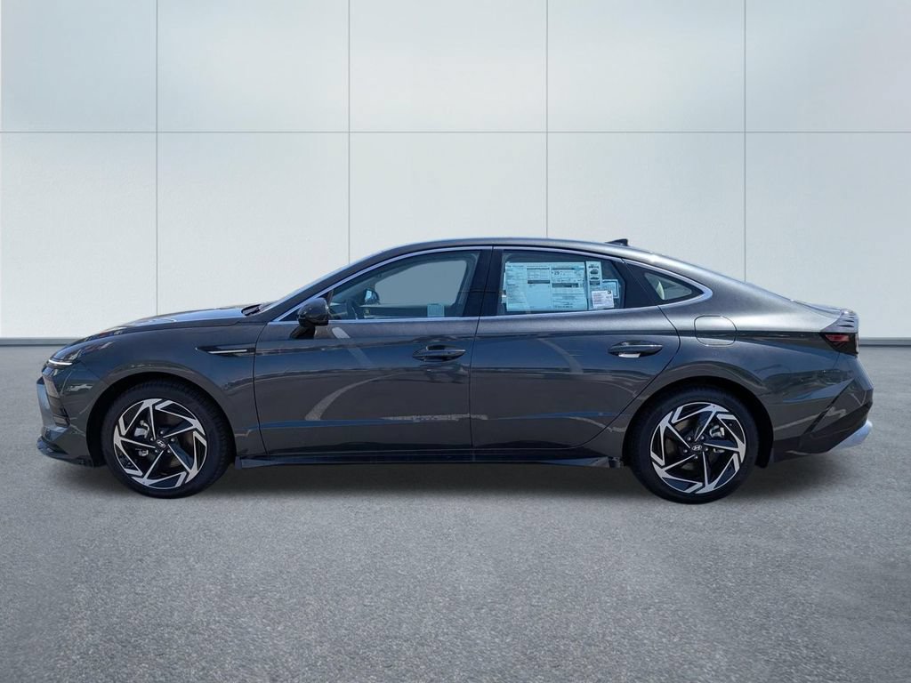 New 2026 Hyundai Sonata SEL FWD image 3