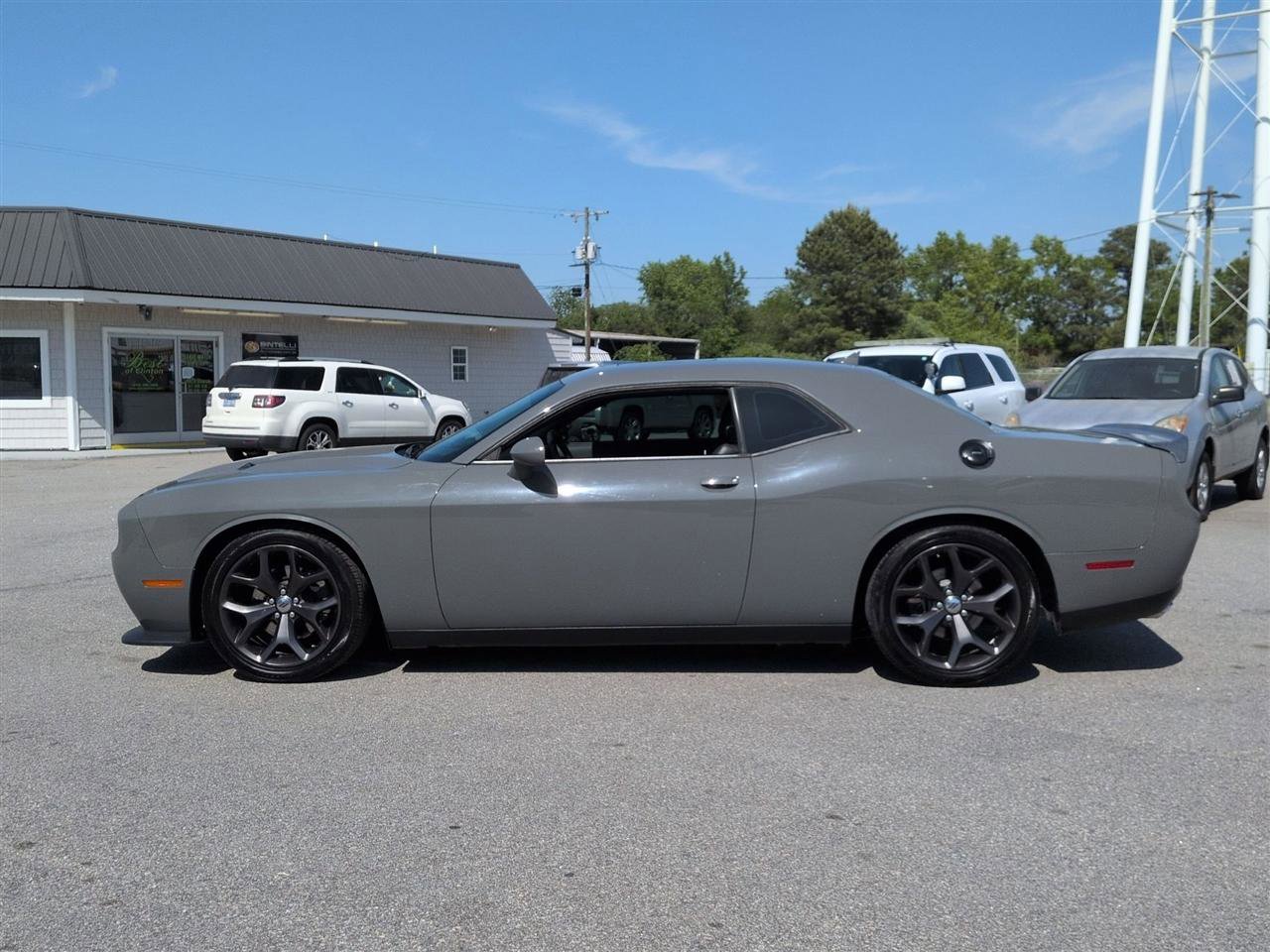 Used 2017 Dodge Challenger R/T Plus RWD image 6