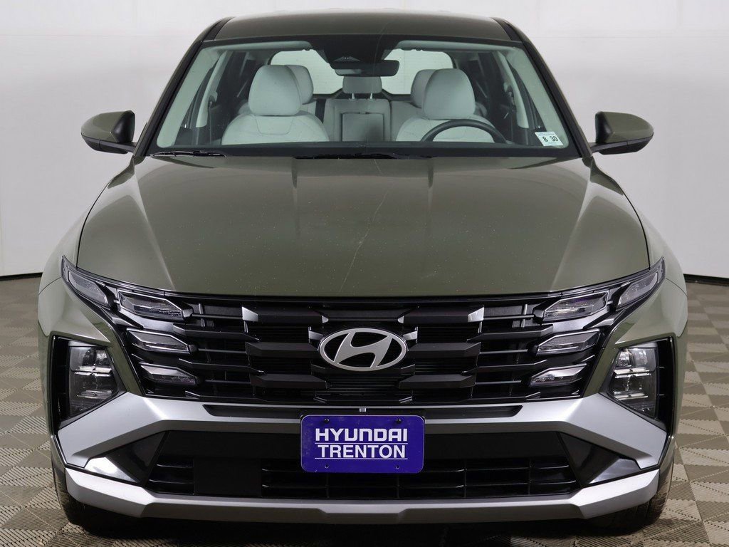 Certified 2025 Hyundai Tucson SE image 9