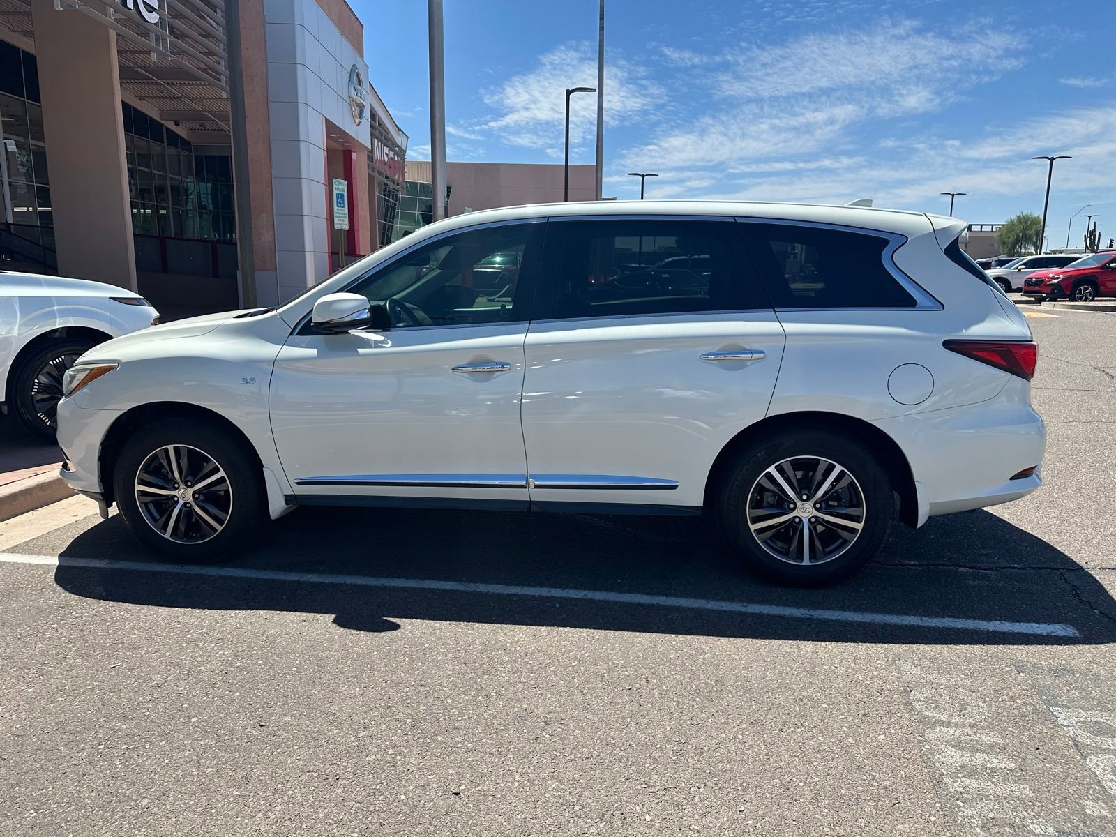 Used 2019 INFINITI QX60 Pure FWD image 4