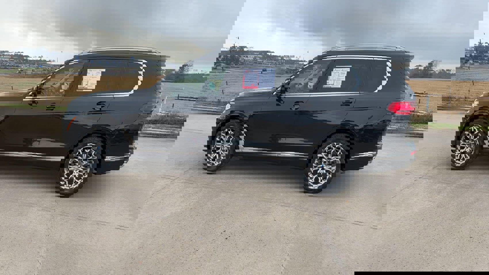 Used 2019 BMW X7 xDrive40i w/ Cold Weather Package image 5