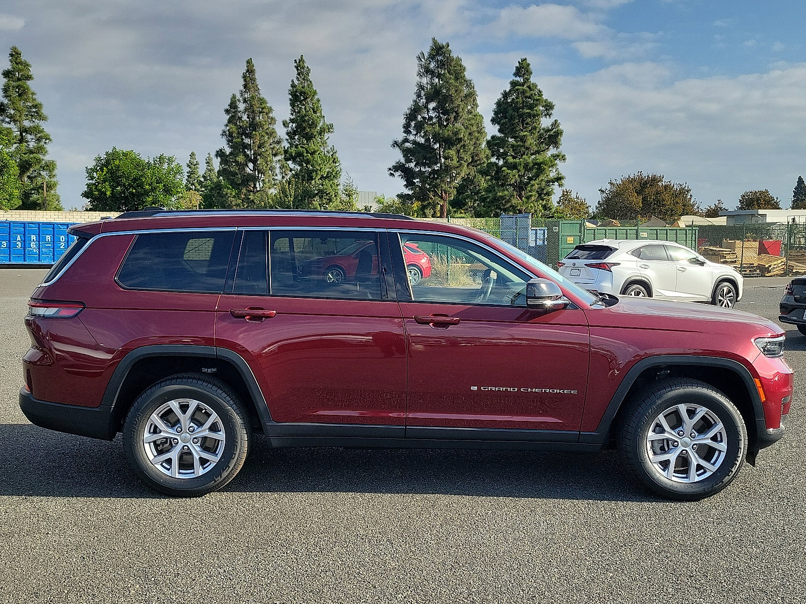 Used 2022 Jeep Grand Cherokee L Limited image 23