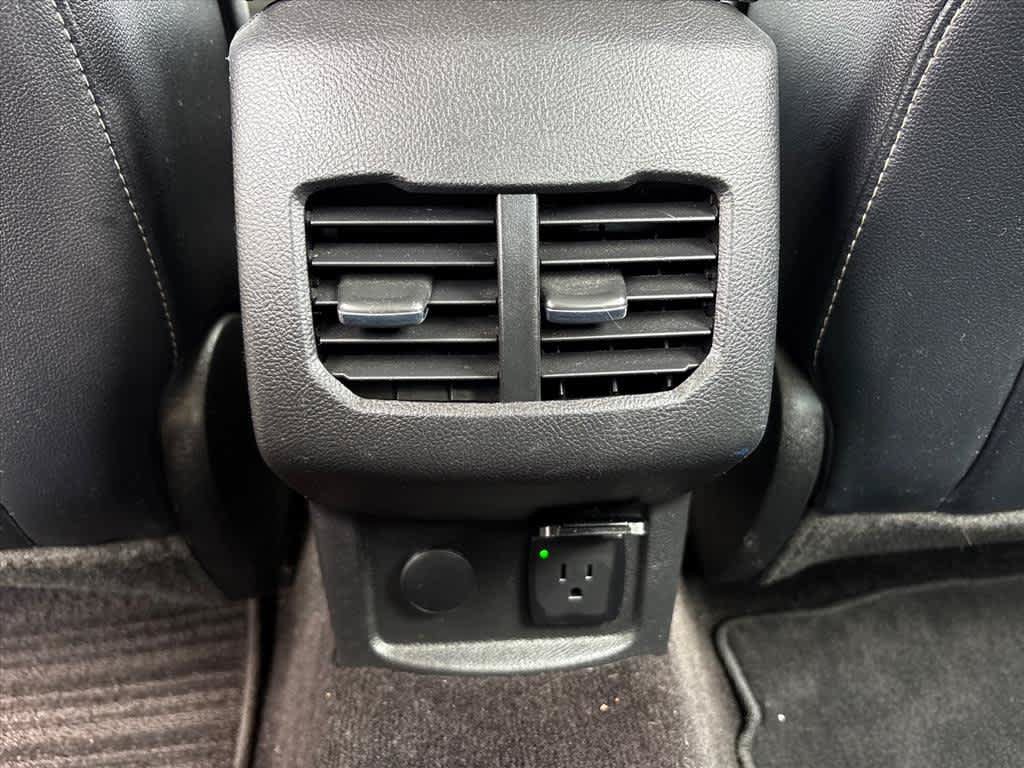 Used 2017 Ford Fusion Energi SE FWD image 10