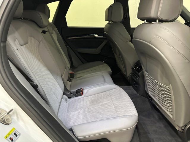 Used 2022 Audi SQ5 Premium Plus AWD/4WD image 32