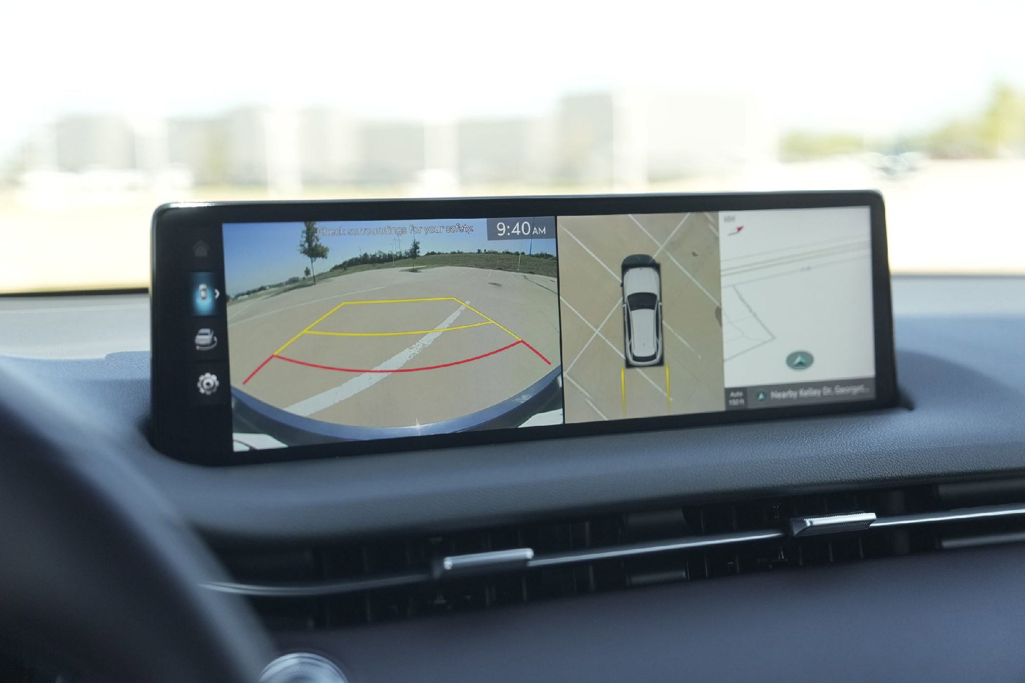 Used 2022 Genesis GV70 2.5T w/ Advanced Package image 17