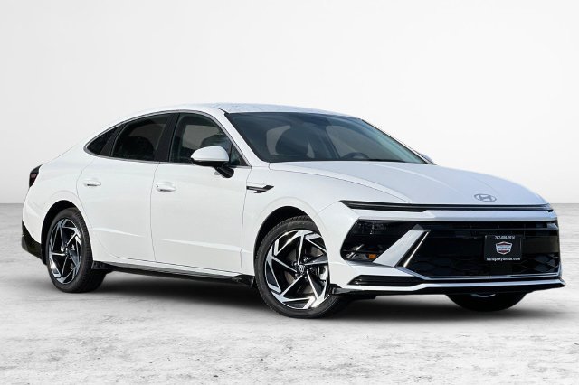 New 2026 Hyundai Sonata SEL FWD image 2