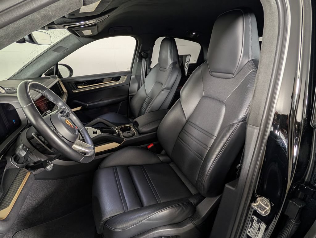Certified 2024 Porsche Cayenne Turbo GT AWD/4WD image 5