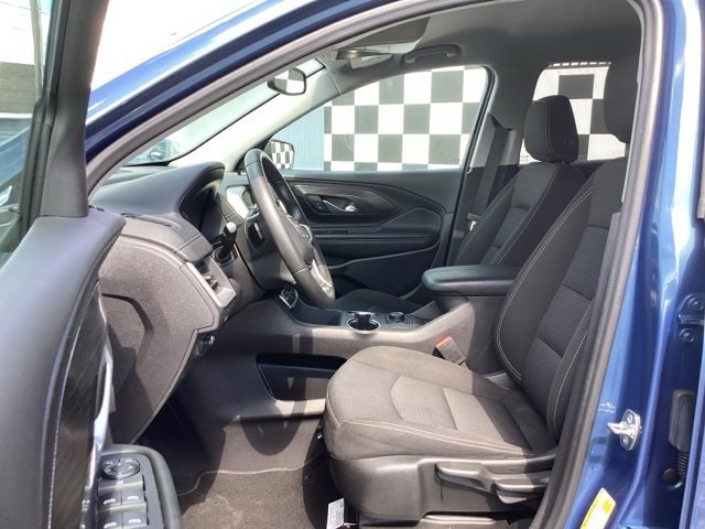 Used 2024 GMC Terrain SLE image 29