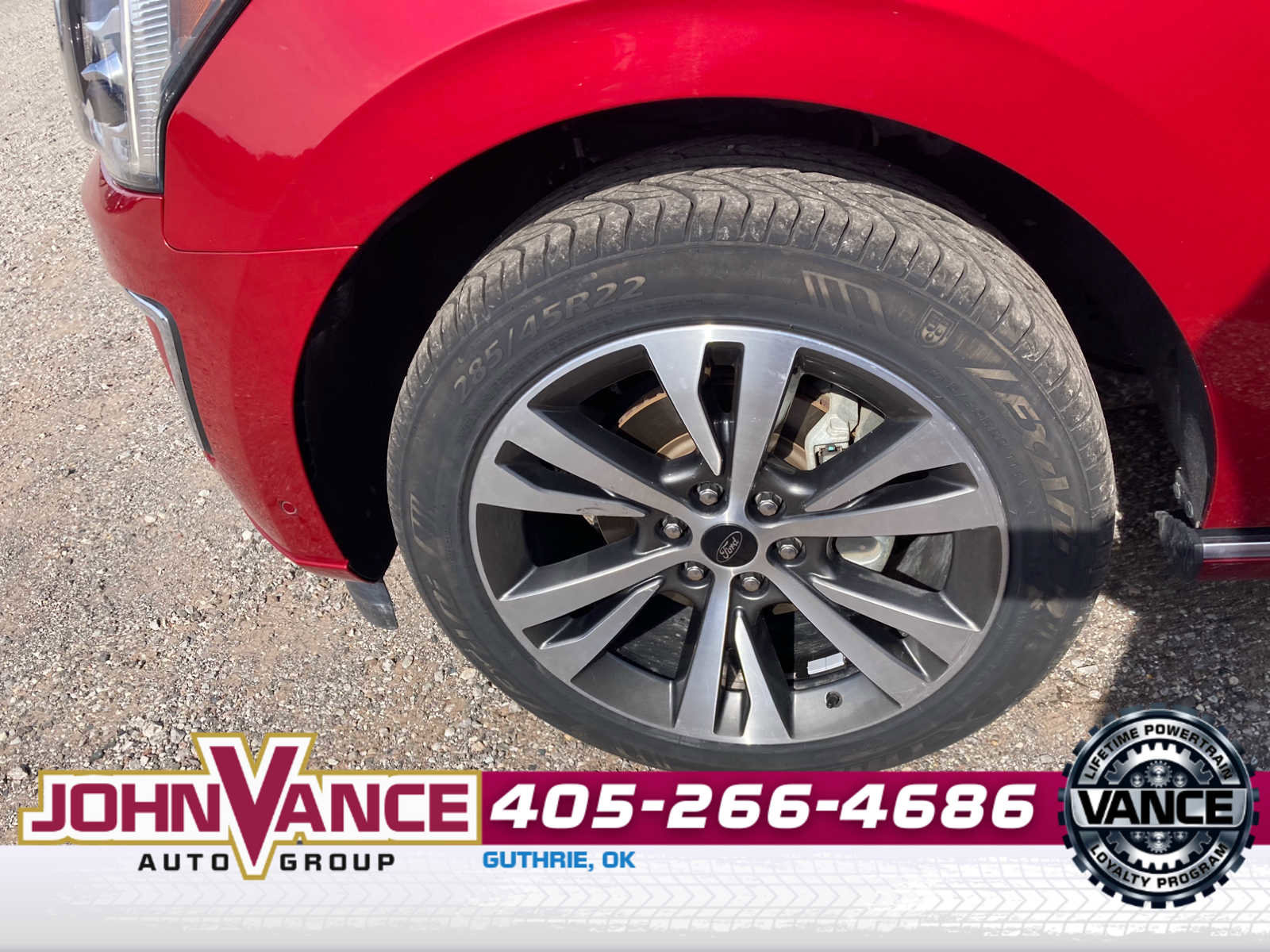 Used 2021 Ford Expedition Platinum AWD/4WD image 2
