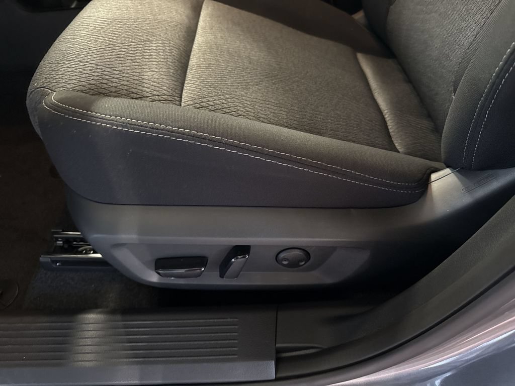 New 2026 Nissan Rogue SV w/ Cold Weather Package AWD/4WD image 14