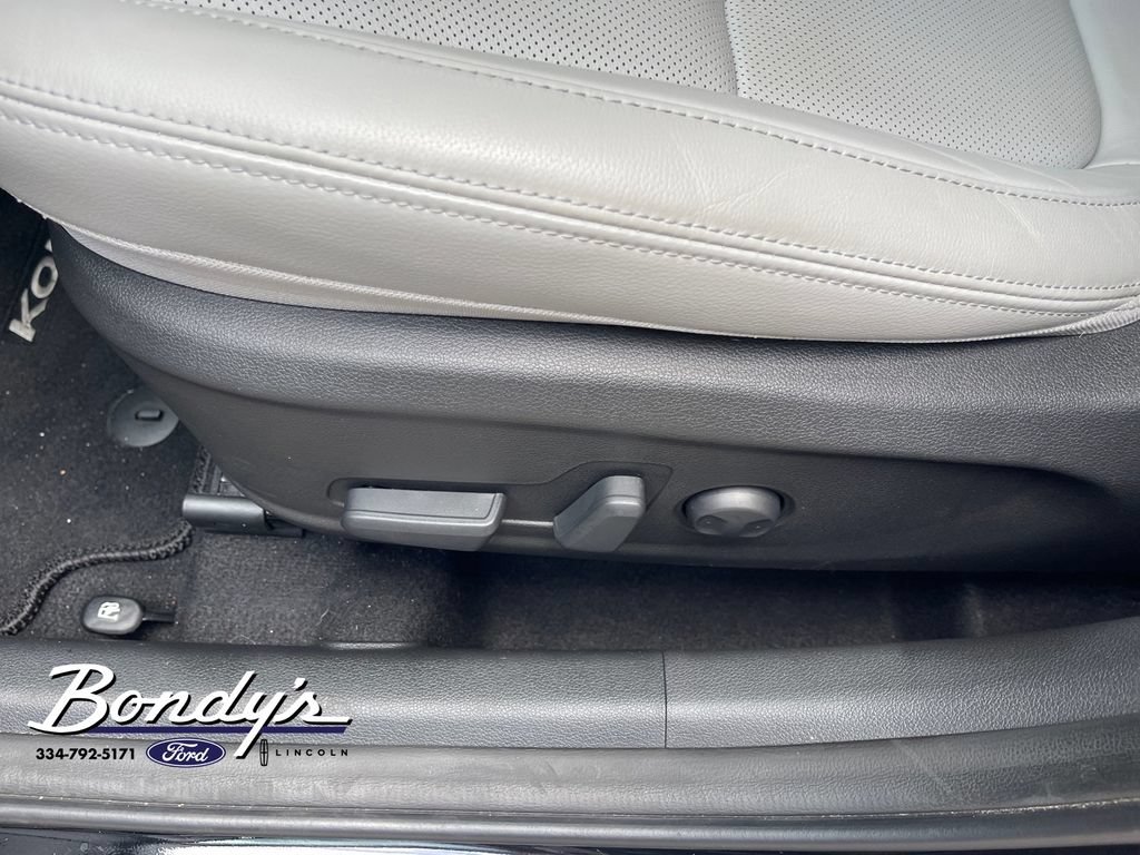 Used 2023 Hyundai Kona Limited FWD image 9