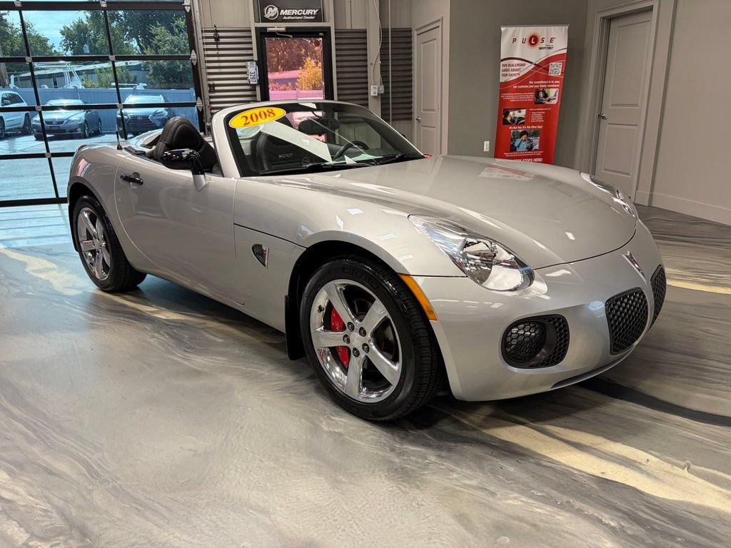 Used 2008 Pontiac Solstice GXP w/ Premium Package RWD image 1