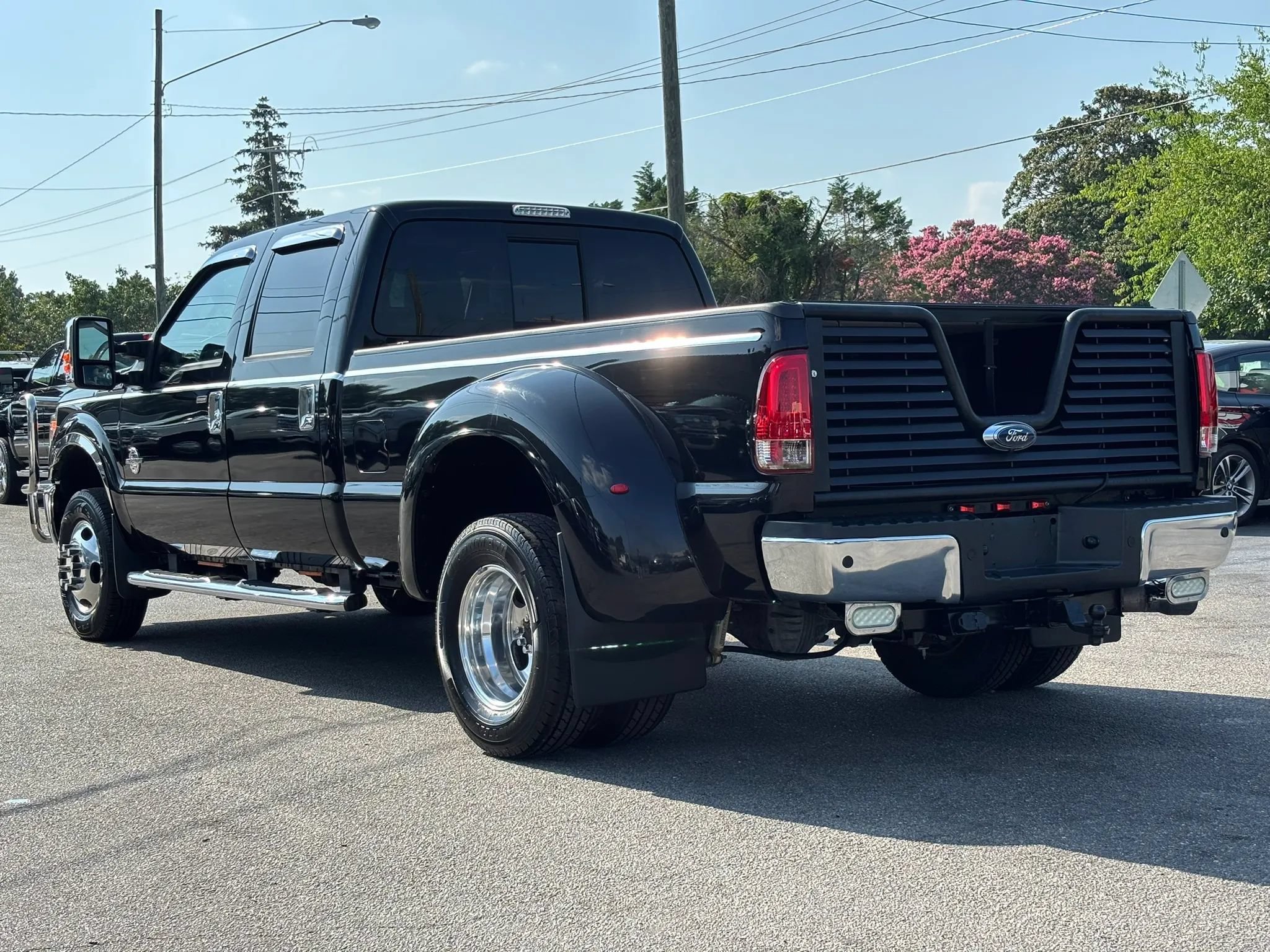 Used 2016 Ford F350 Lariat w/ Lariat Ultimate Package AWD/4WD image 7
