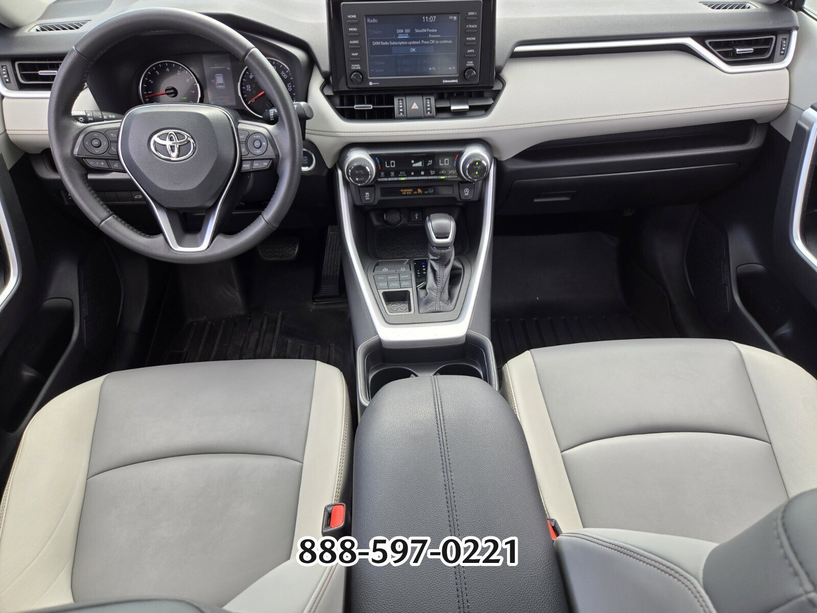 Used 2021 Toyota RAV4 XLE Premium image 13