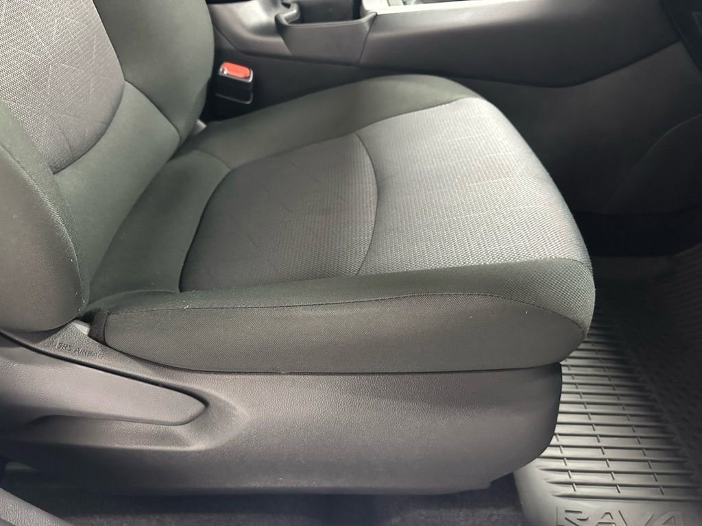 Used 2025 Toyota RAV4 XLE image 56