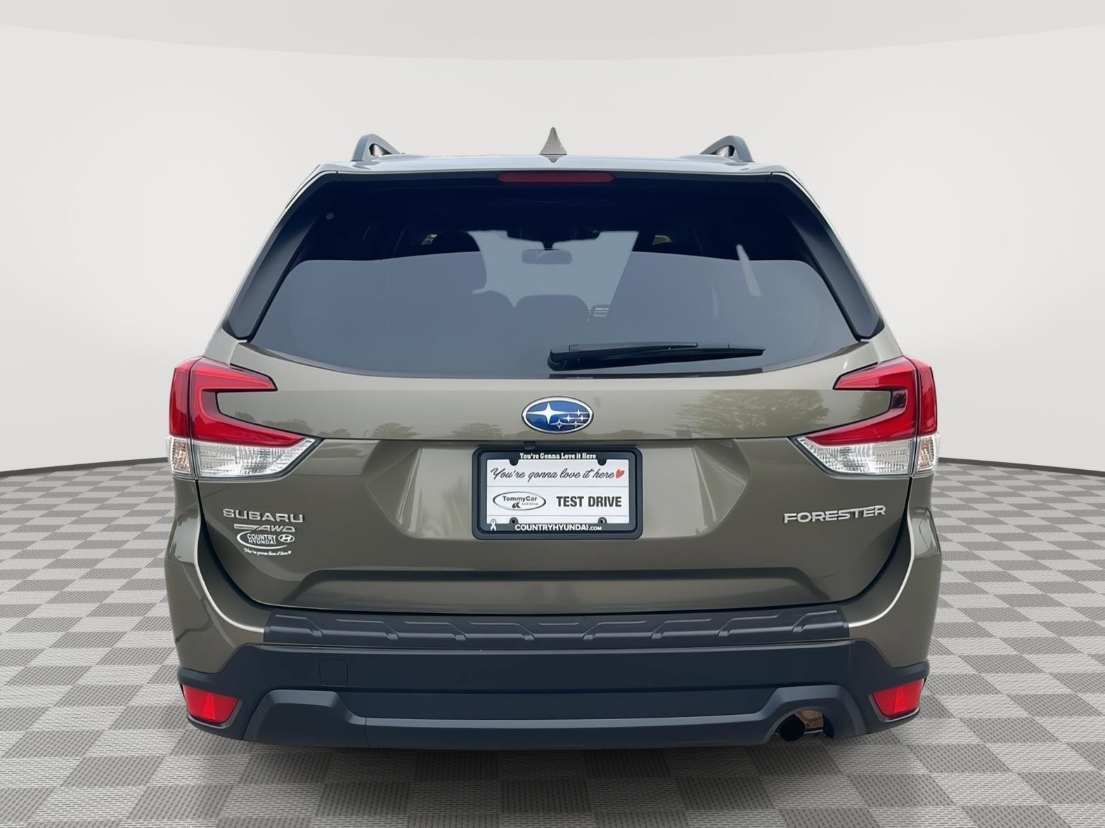 Used 2023 Subaru Forester Premium AWD/4WD image 6