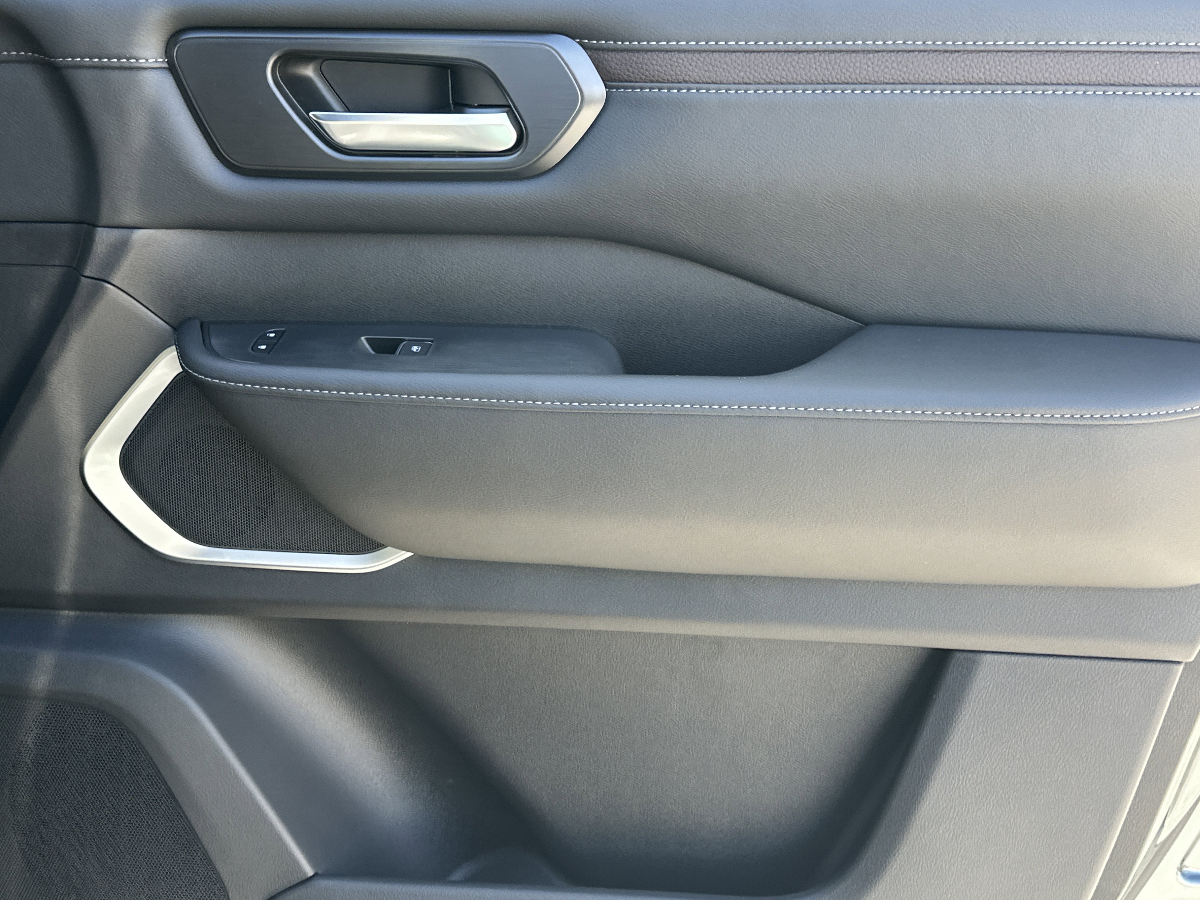 New 2026 Nissan Armada Platinum image 14