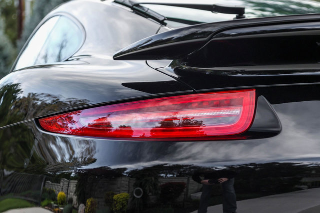 Used 2014 Porsche 911 Turbo S AWD/4WD image 91